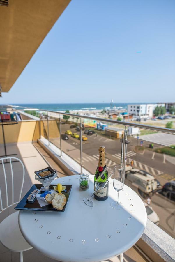 Summerland Happy Blue Apartments Mamaia Exterior foto